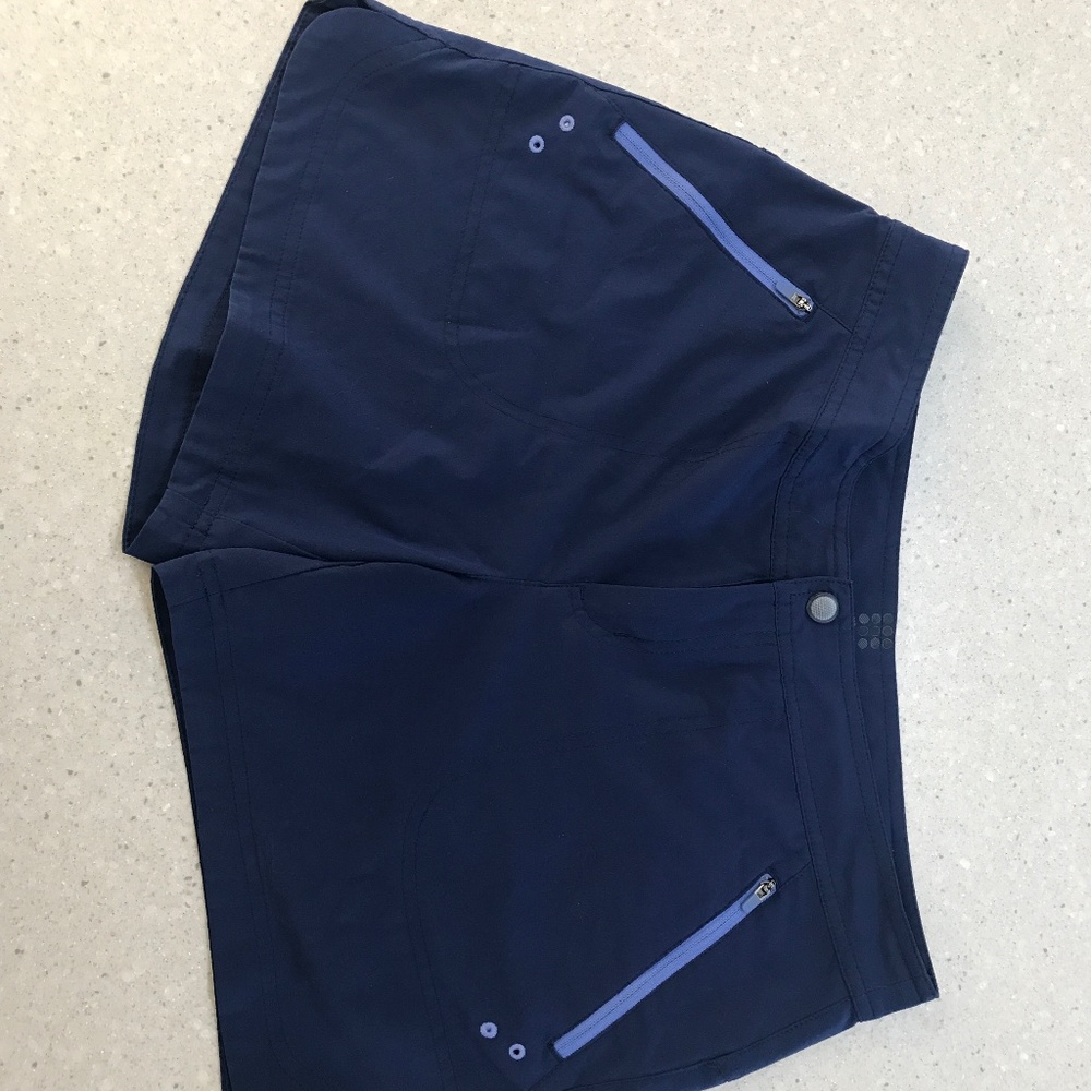 Title nine size 6 shorts